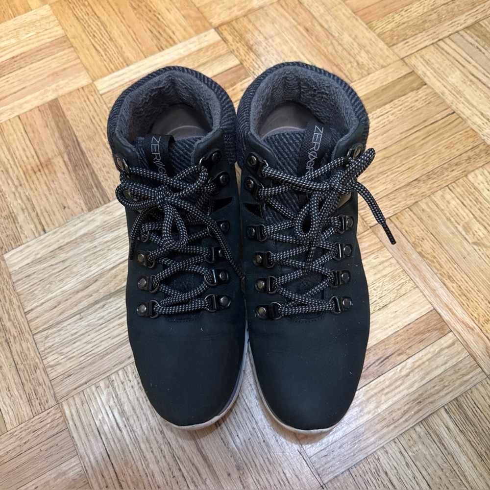 Cole Haan leather waterproof booties 9